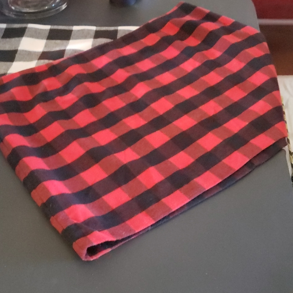 Old Navy Buffalo Check skirt